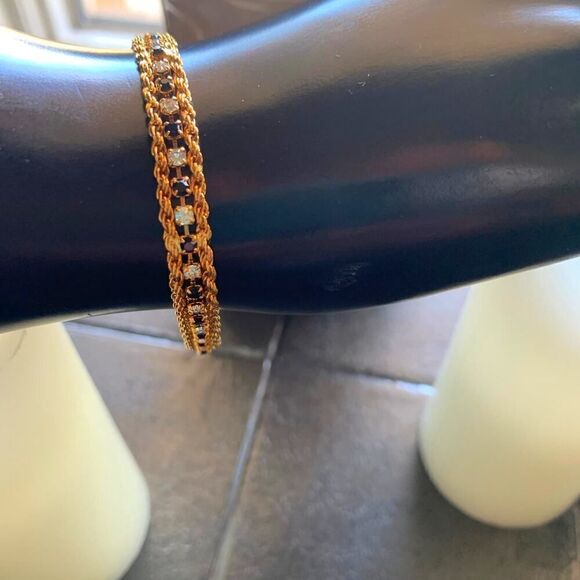 Lovely Chain Bracelet with Black/White Crystals, in Gold, Unmarked - Picture 1 of 5